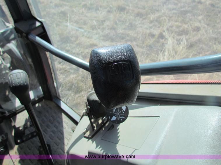 image for item AN9945 1998 Massey-Ferguson 4225 tractor