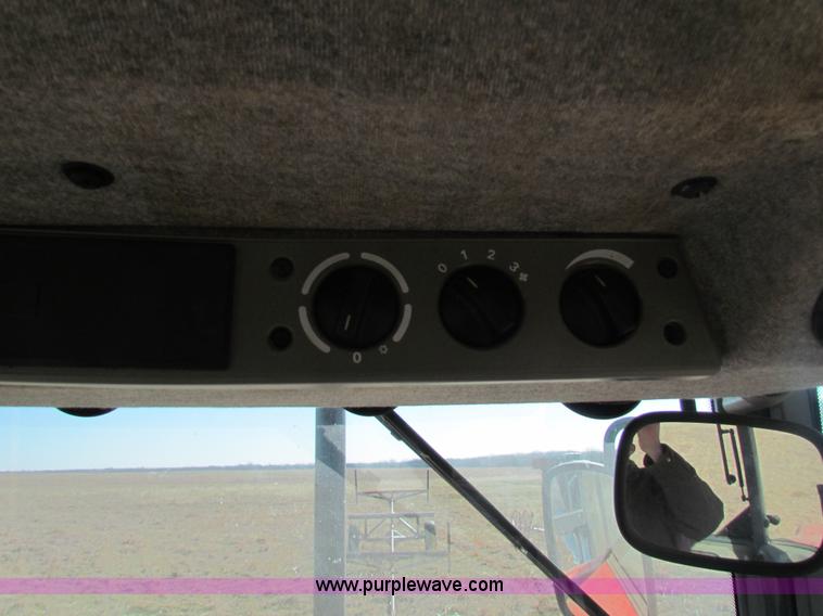 image for item AN9945 1998 Massey-Ferguson 4225 tractor