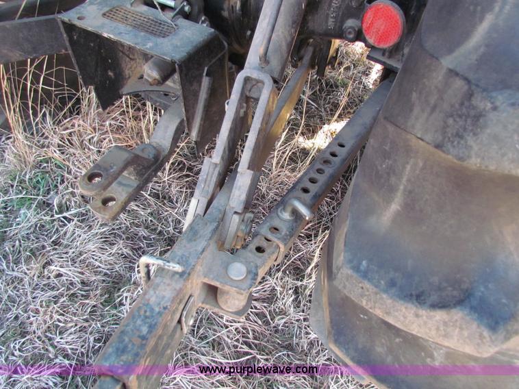 image for item AN9945 1998 Massey-Ferguson 4225 tractor