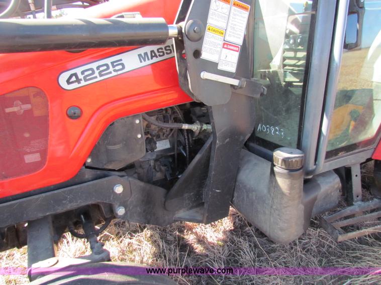 image for item AN9945 1998 Massey-Ferguson 4225 tractor