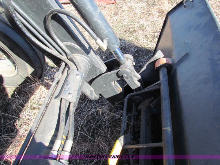 image for item AN9945 1998 Massey-Ferguson 4225 tractor