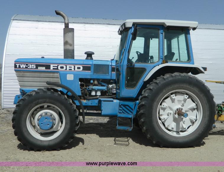 image for item AQ9491 Ford TW35 MFWD tractor
