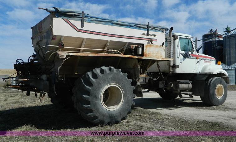 image for item AQ9494 1992 International 2554 spreader truck