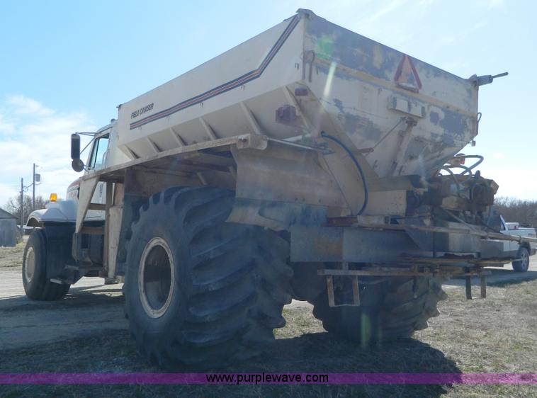 image for item AQ9494 1992 International 2554 spreader truck