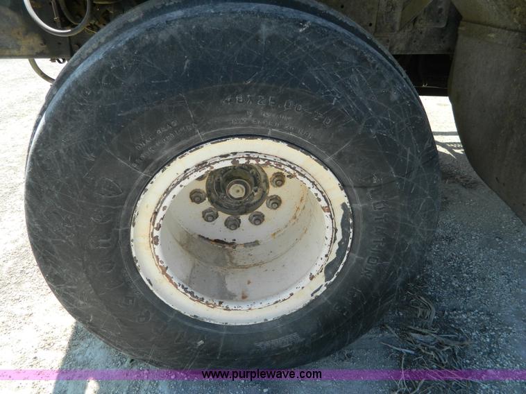 image for item AQ9494 1992 International 2554 spreader truck