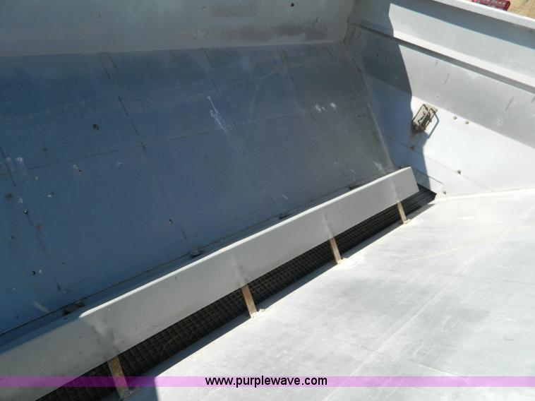 image for item AQ9494 1992 International 2554 spreader truck