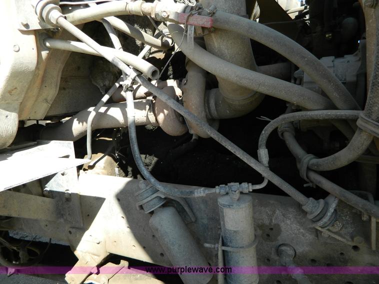 image for item AQ9494 1992 International 2554 spreader truck