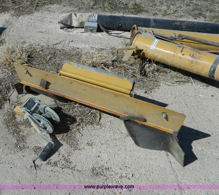 image for item AQ9495 Hydra fold drill fill auger