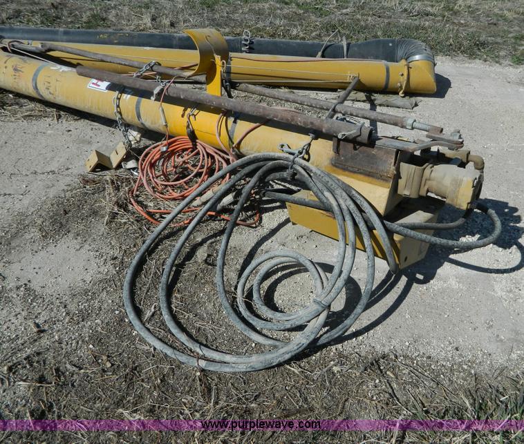 image for item AQ9495 Hydra fold drill fill auger