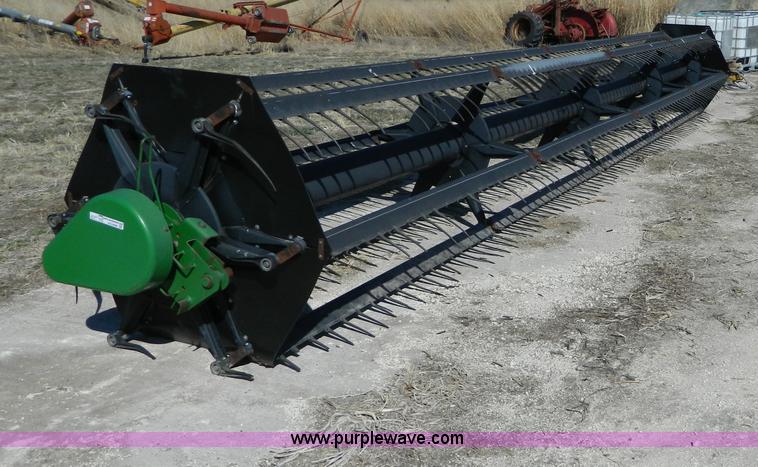 image for item AQ9496 John Deere 930 platform reel