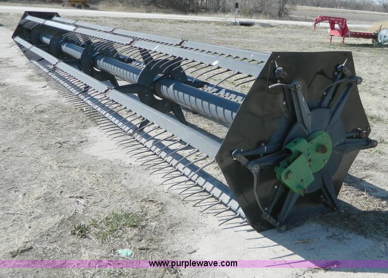 image for item AQ9496 John Deere 930 platform reel