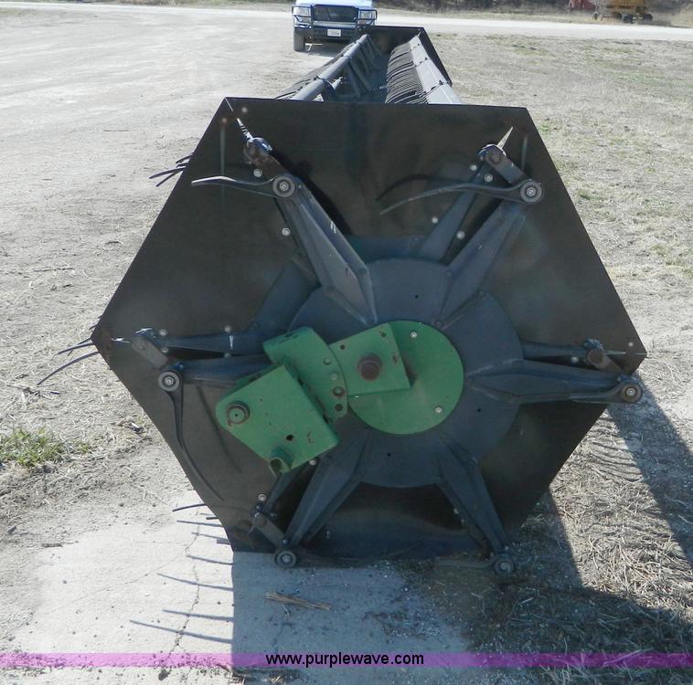 image for item AQ9496 John Deere 930 platform reel