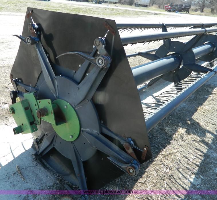 image for item AQ9496 John Deere 930 platform reel