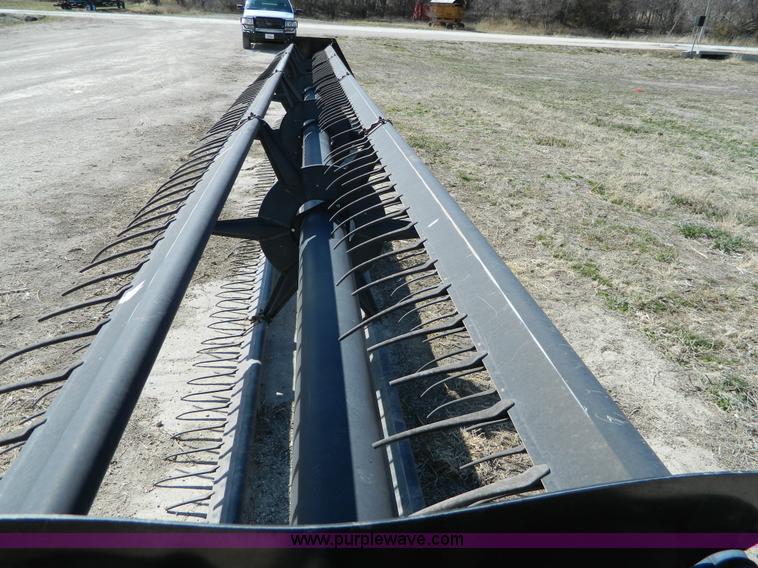 image for item AQ9496 John Deere 930 platform reel