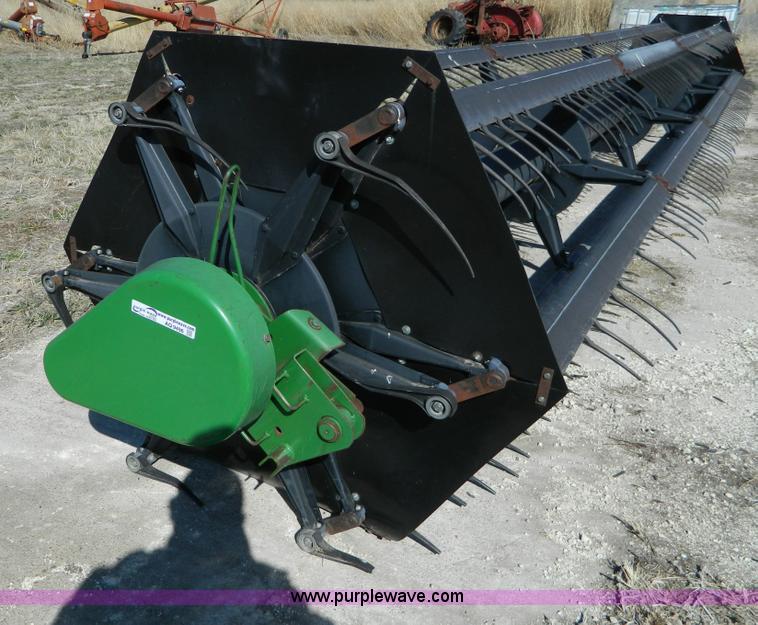 image for item AQ9496 John Deere 930 platform reel