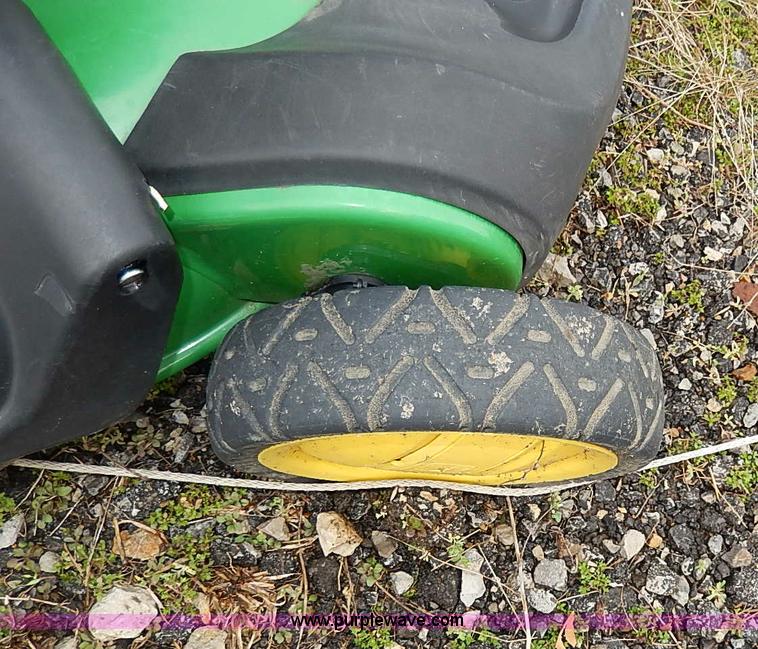 image for item AZ9901 John Deere JS60 self-propelled push mower