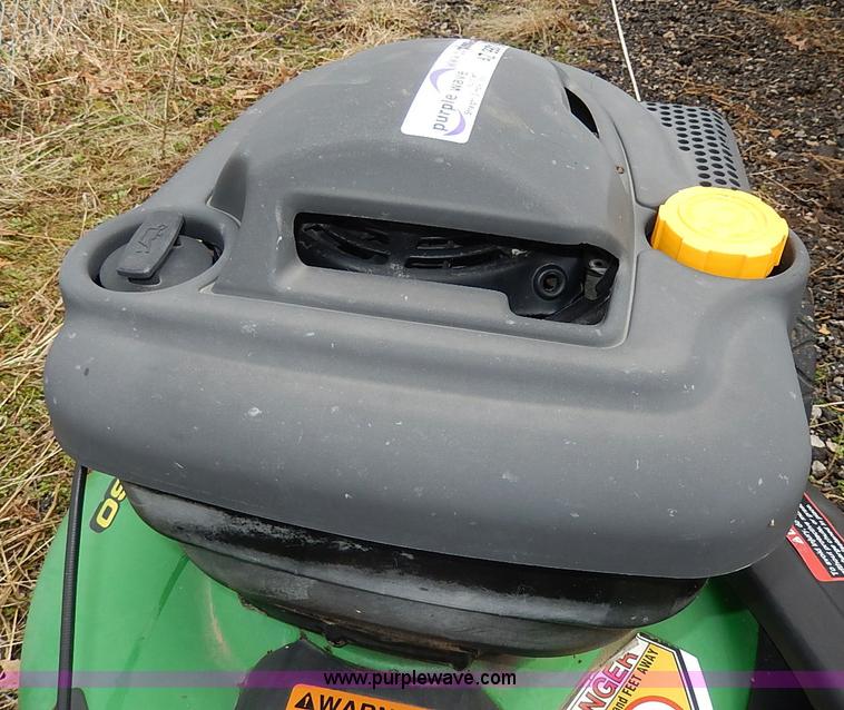 image for item AZ9901 John Deere JS60 self-propelled push mower