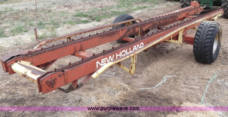 image for item C1918 New Holland 85 bale handler