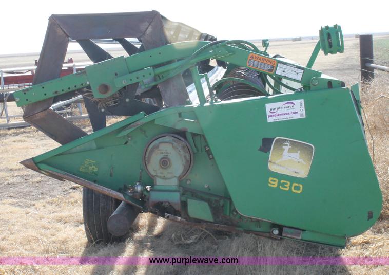 image for item C3784 1998 John Deere 930 30' rigid platform head