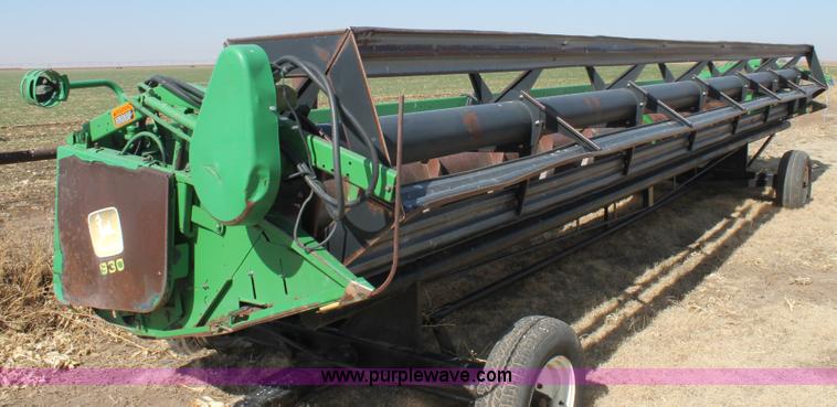 image for item C3784 1998 John Deere 930 30' rigid platform head