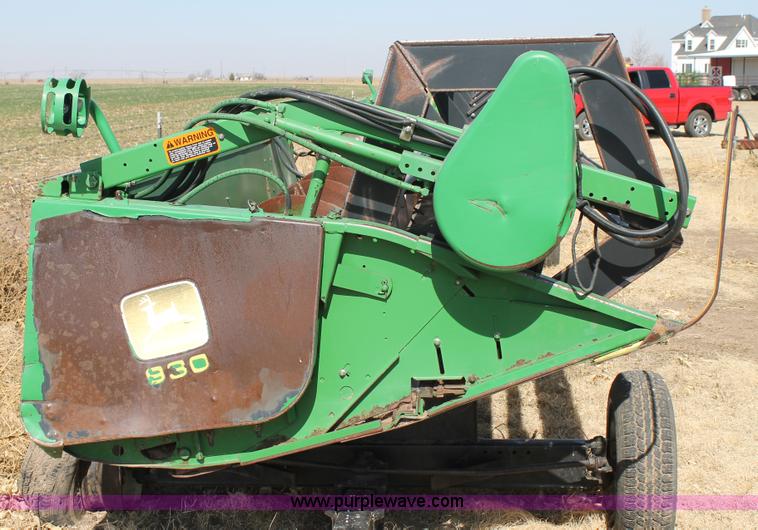 image for item C3784 1998 John Deere 930 30' rigid platform head