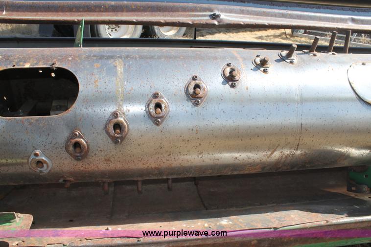 image for item C3784 1998 John Deere 930 30' rigid platform head