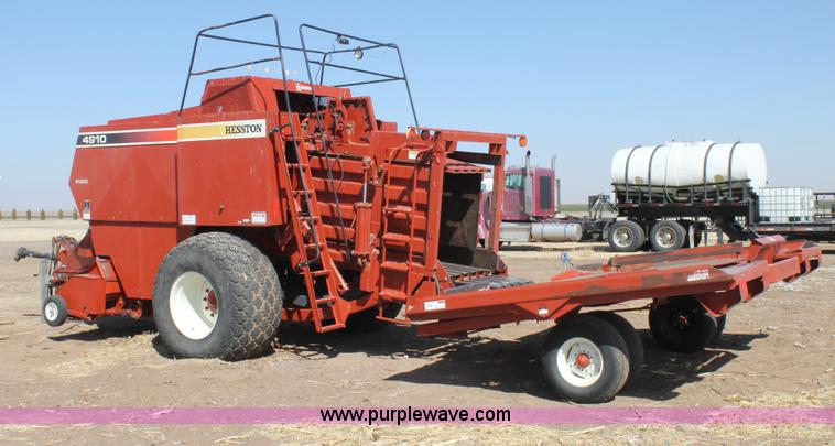 image for item C3786 2000 Hesston 4910 large square baler