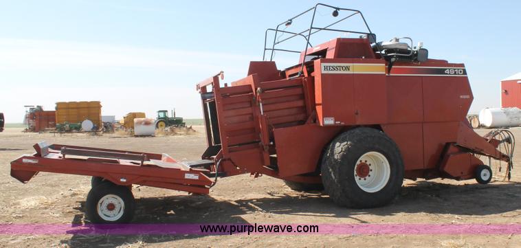 image for item C3786 2000 Hesston 4910 large square baler