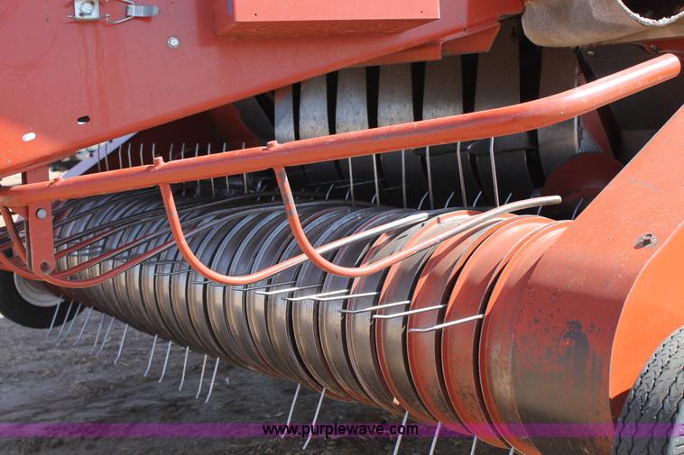 image for item C3786 2000 Hesston 4910 large square baler