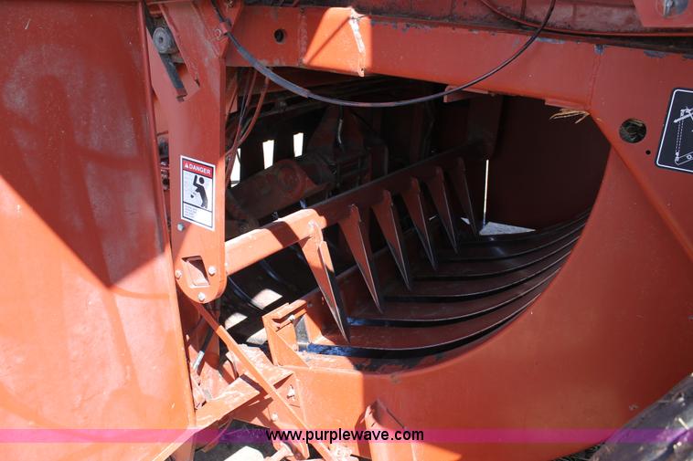 image for item C3786 2000 Hesston 4910 large square baler