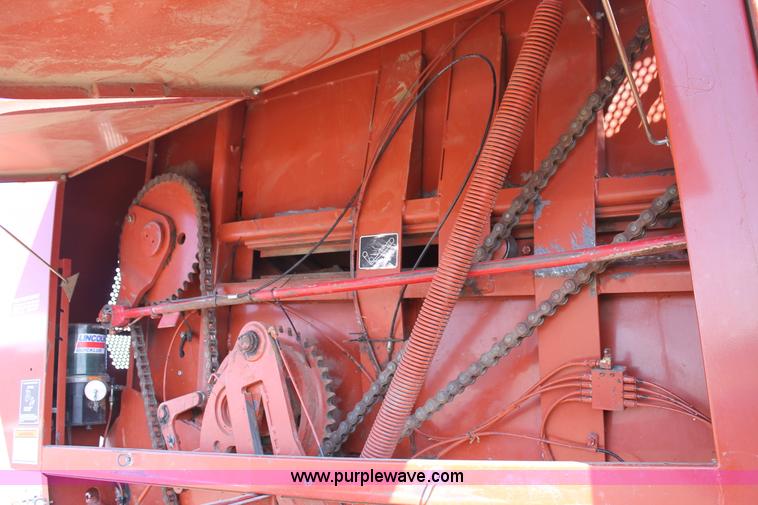 image for item C3786 2000 Hesston 4910 large square baler