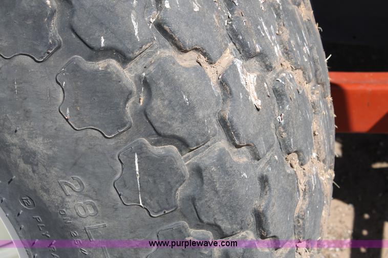 image for item C3786 2000 Hesston 4910 large square baler