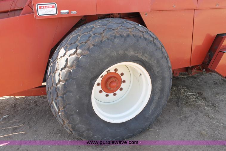 image for item C3786 2000 Hesston 4910 large square baler