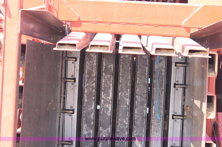 image for item C3786 2000 Hesston 4910 large square baler