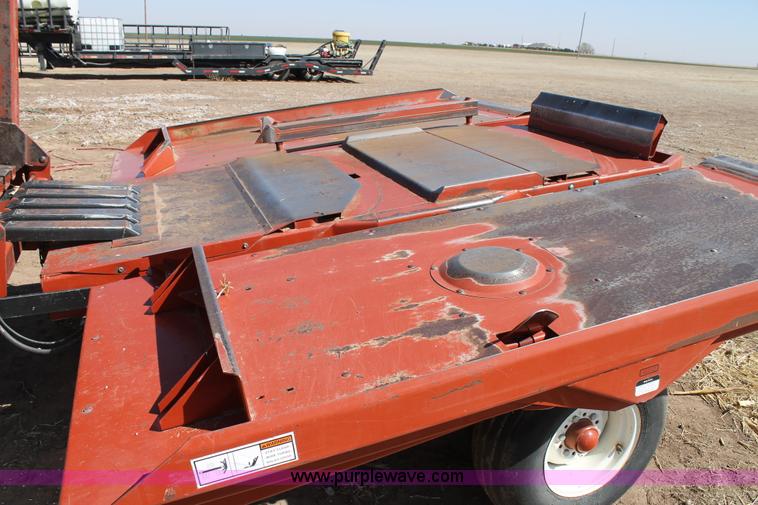 image for item C3786 2000 Hesston 4910 large square baler