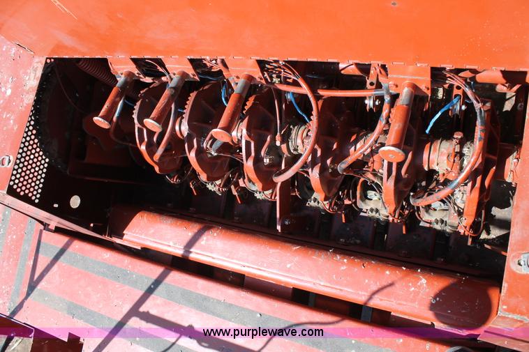 image for item C3786 2000 Hesston 4910 large square baler