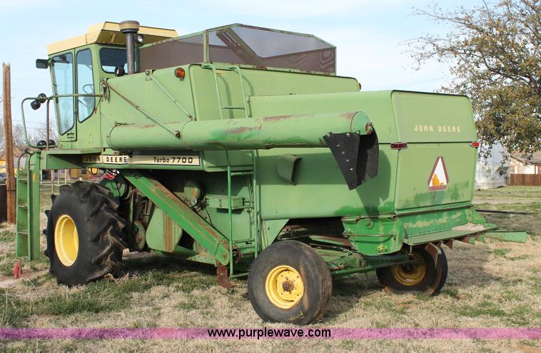 image for item C3797 1977 John Deere 7700 Turbo combine