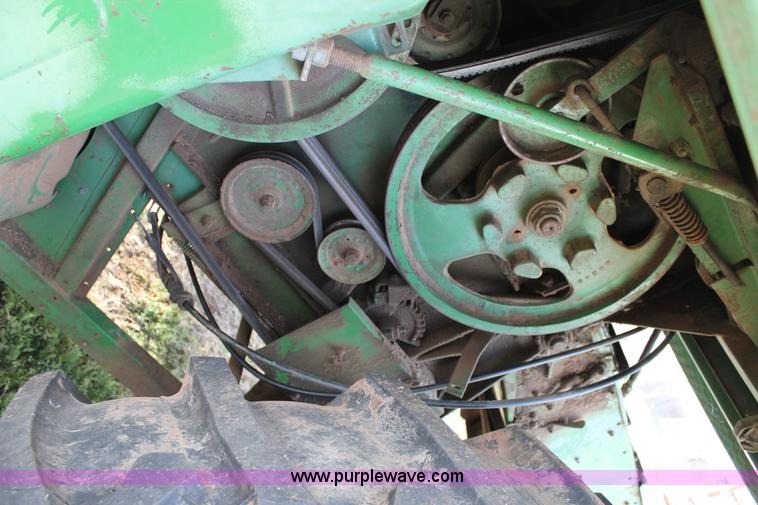 image for item C3797 1977 John Deere 7700 Turbo combine