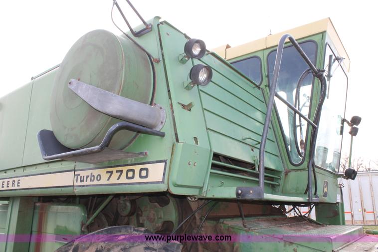 image for item C3797 1977 John Deere 7700 Turbo combine