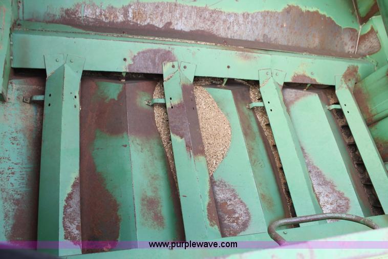 image for item C3797 1977 John Deere 7700 Turbo combine