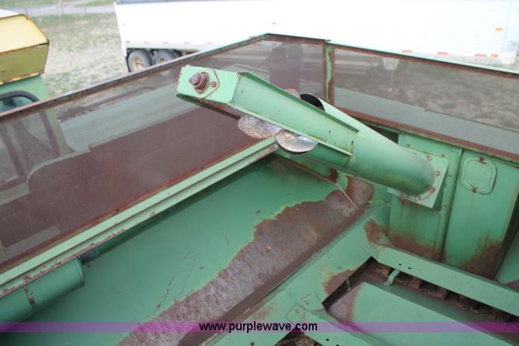 image for item C3797 1977 John Deere 7700 Turbo combine