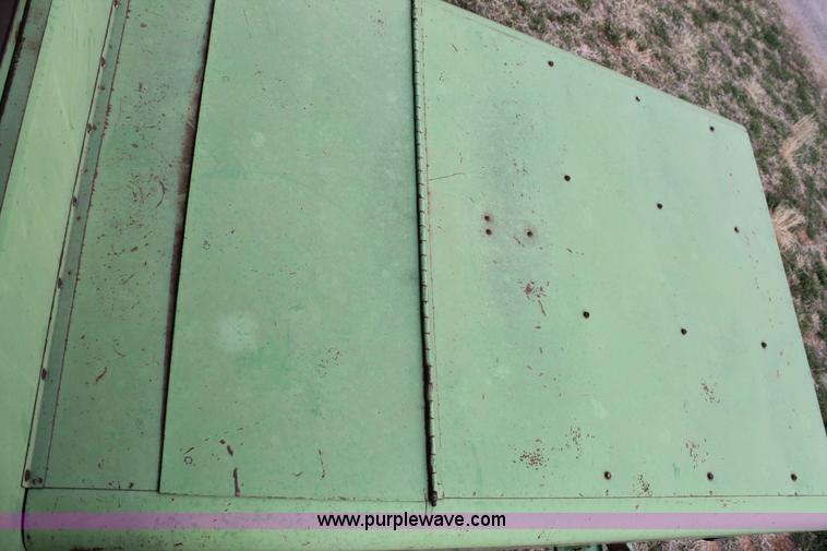 image for item C3797 1977 John Deere 7700 Turbo combine