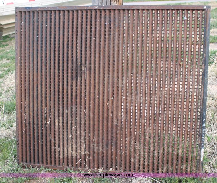 image for item C3797 1977 John Deere 7700 Turbo combine