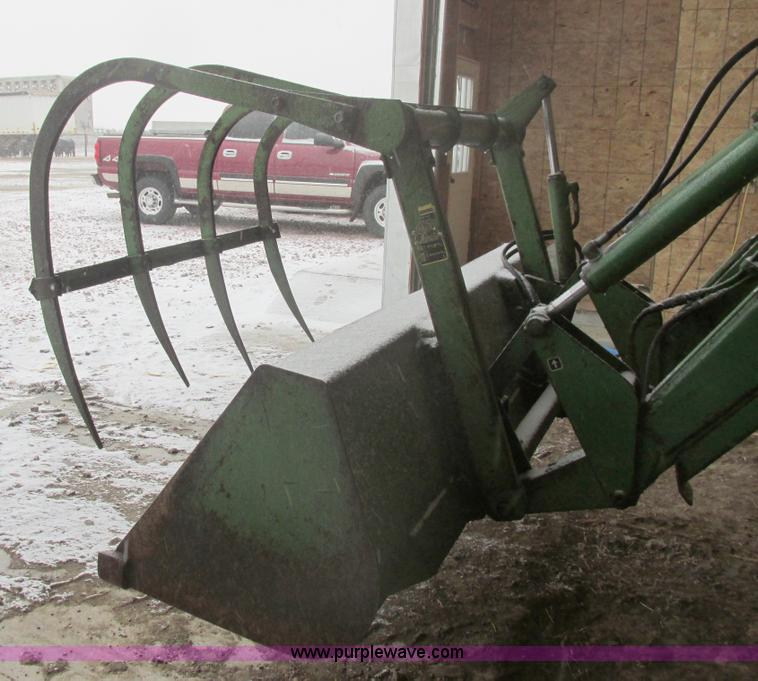 image for item E5423 1979 John Deere 4440 tractor