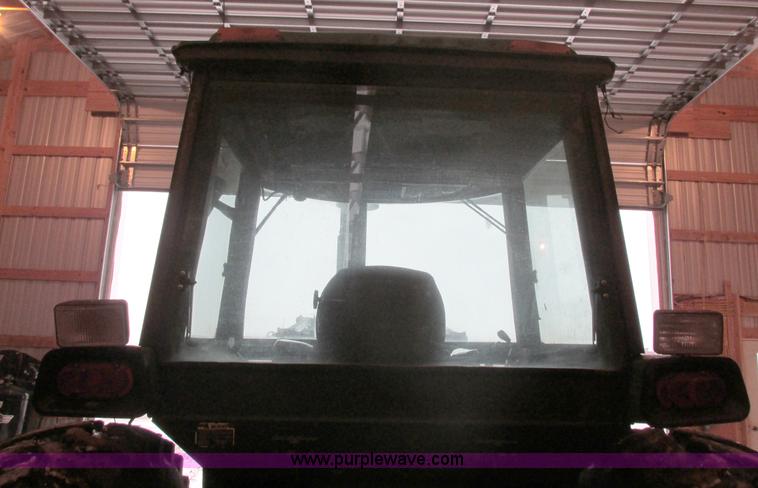 image for item E5423 1979 John Deere 4440 tractor