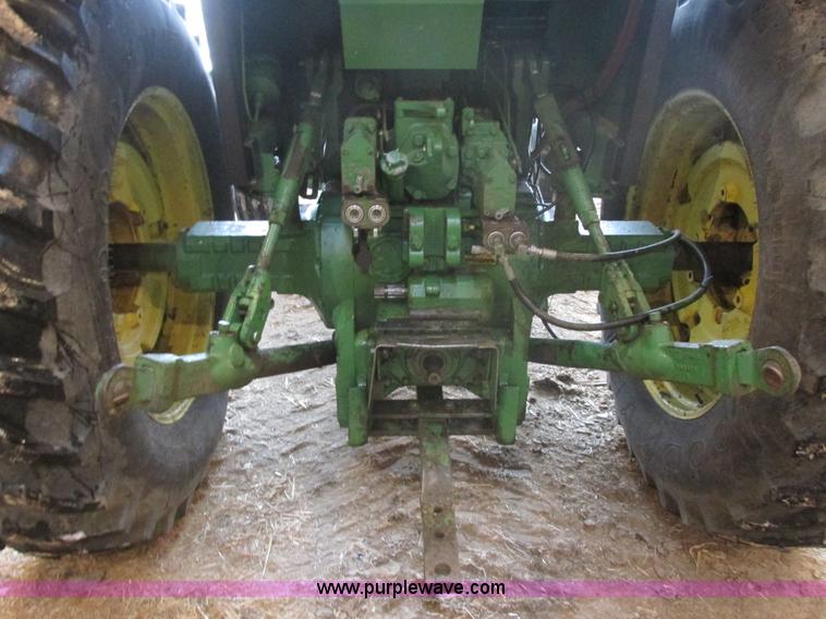 image for item E5423 1979 John Deere 4440 tractor