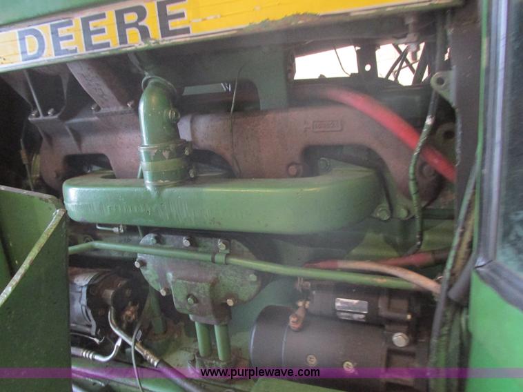 image for item E5423 1979 John Deere 4440 tractor