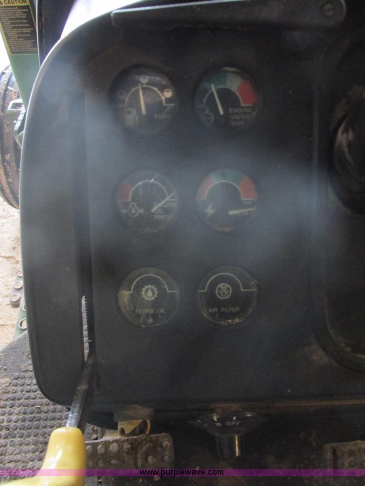 image for item E5423 1979 John Deere 4440 tractor