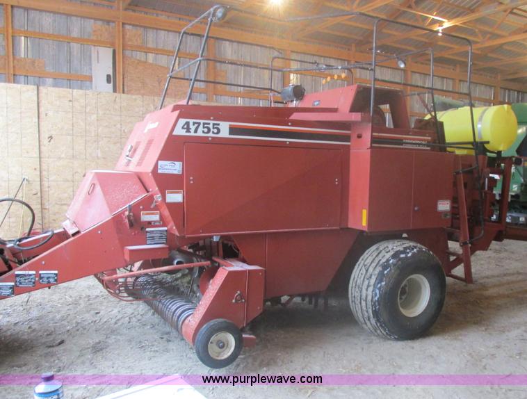 image for item E5424 1996 Hesston 4755 big square baler