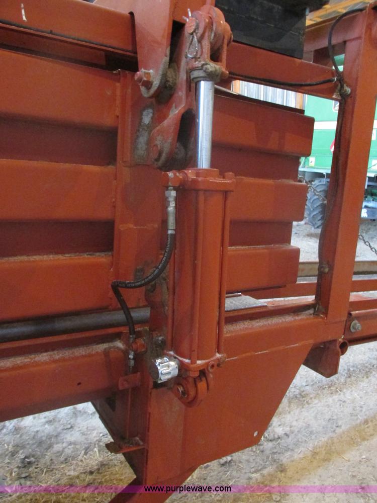 image for item E5424 1996 Hesston 4755 big square baler